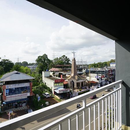 Quilon Residency Kundara Hotel Perumanseri Luaran gambar